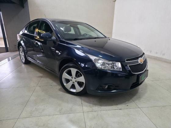 CHEVROLET CRUZE 1.8 LT 16V FLEX 4P AUTOMÁTICO CHEVROLET CRUZE 1.8 LT 16V FLEX 4P AUTOMÁTICO
